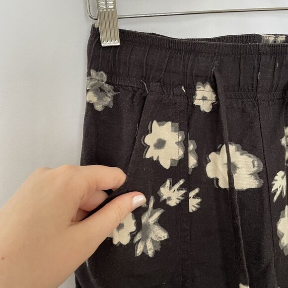 Urban Outfitters XS Black Floral Patterned Relaxed Fit Pants With Pockets - Picture 4 of 9